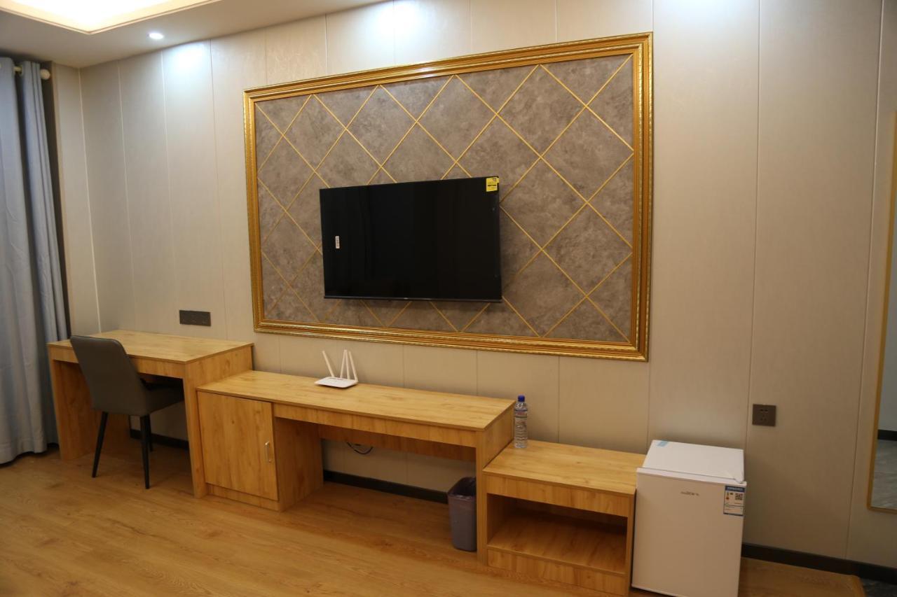 Hotel Anhui Ломе Экстерьер фото