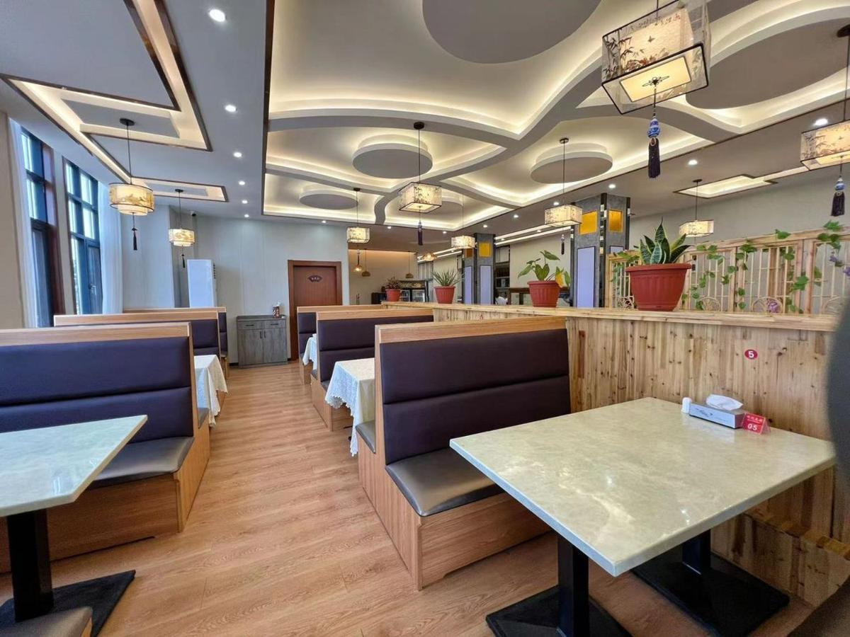Hotel Anhui Ломе Экстерьер фото