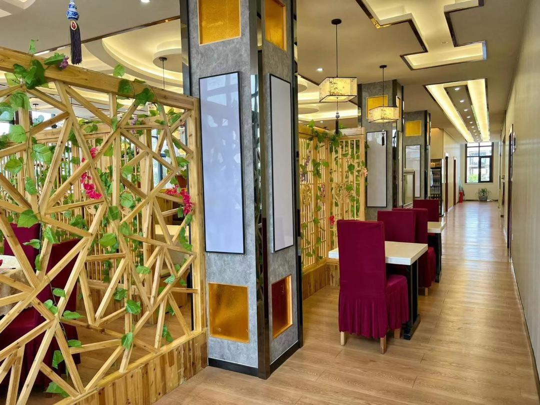 Hotel Anhui Ломе Экстерьер фото