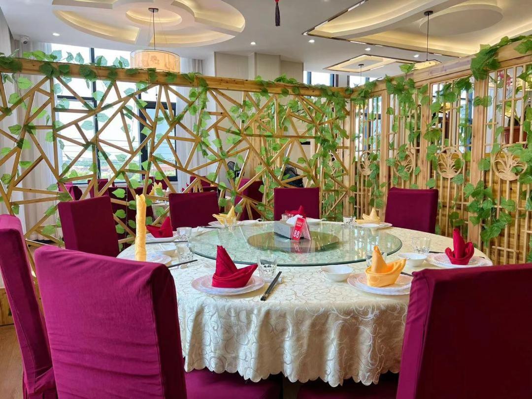 Hotel Anhui Ломе Экстерьер фото